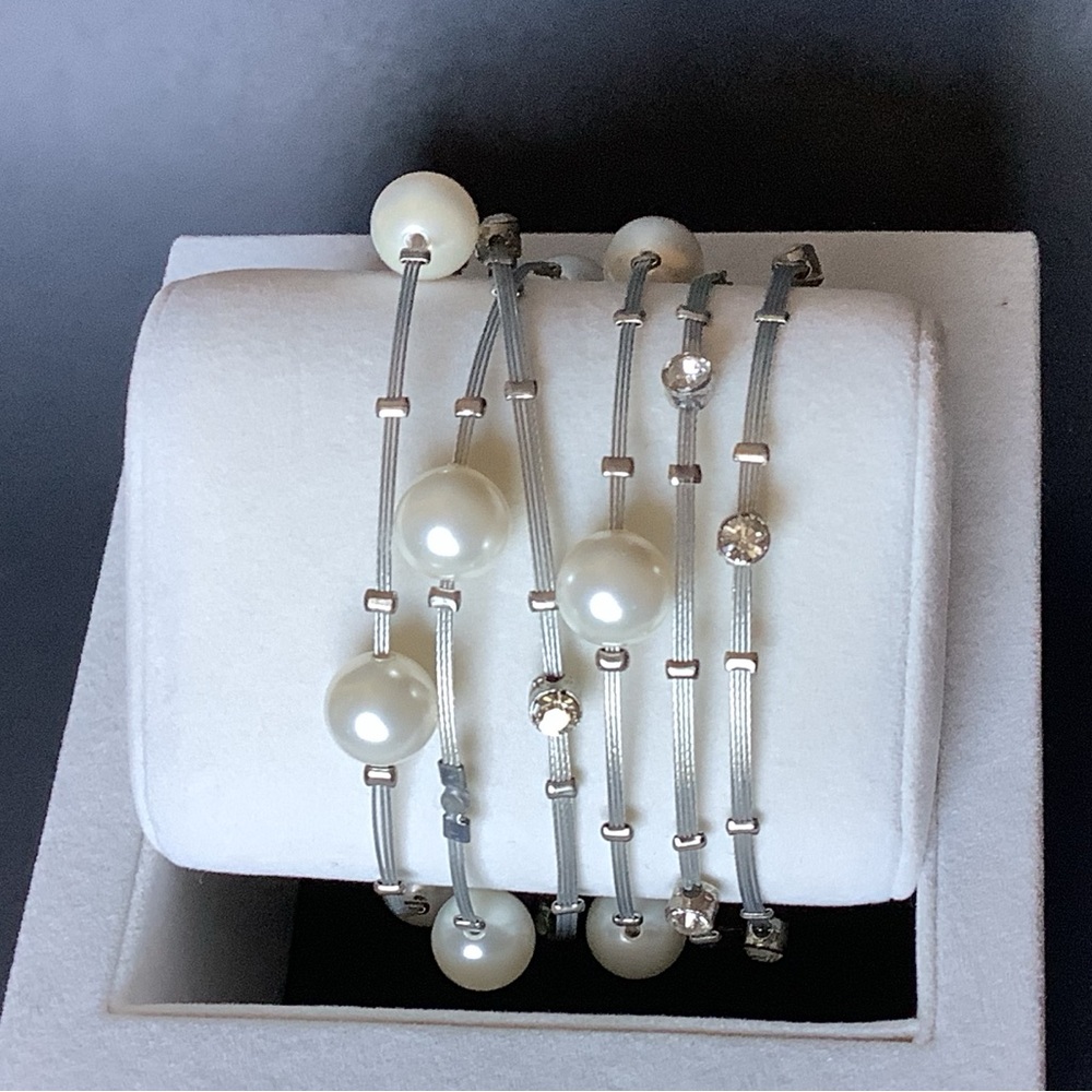SeasonalWhispers Love Pearl Bracelet set of 6 nwot